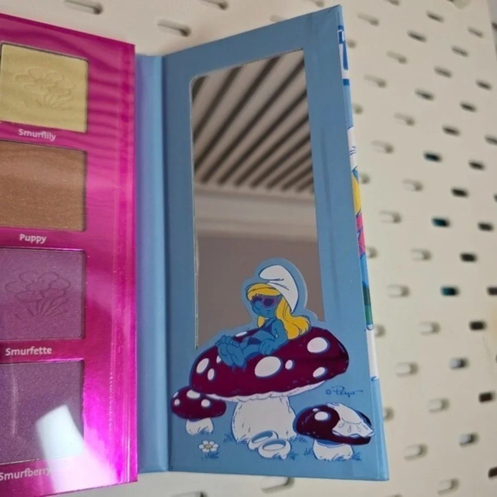 THE SMURFS Eyeshadow Palette Nostalgic Collector‎ Makeup TASTE BEAUTY 12 Shades